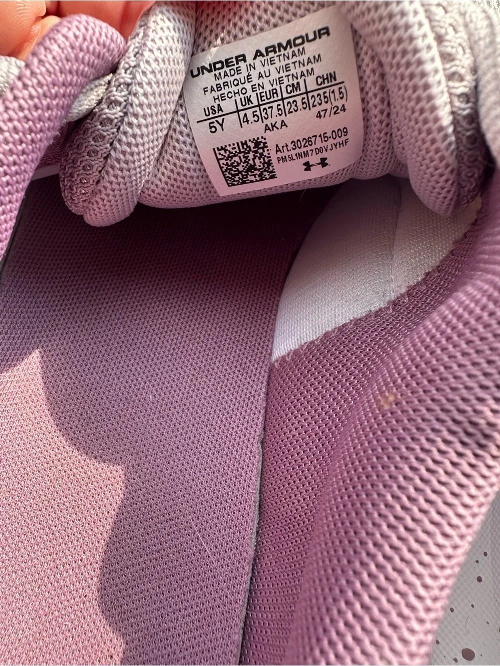Under Armour midsole up sleek